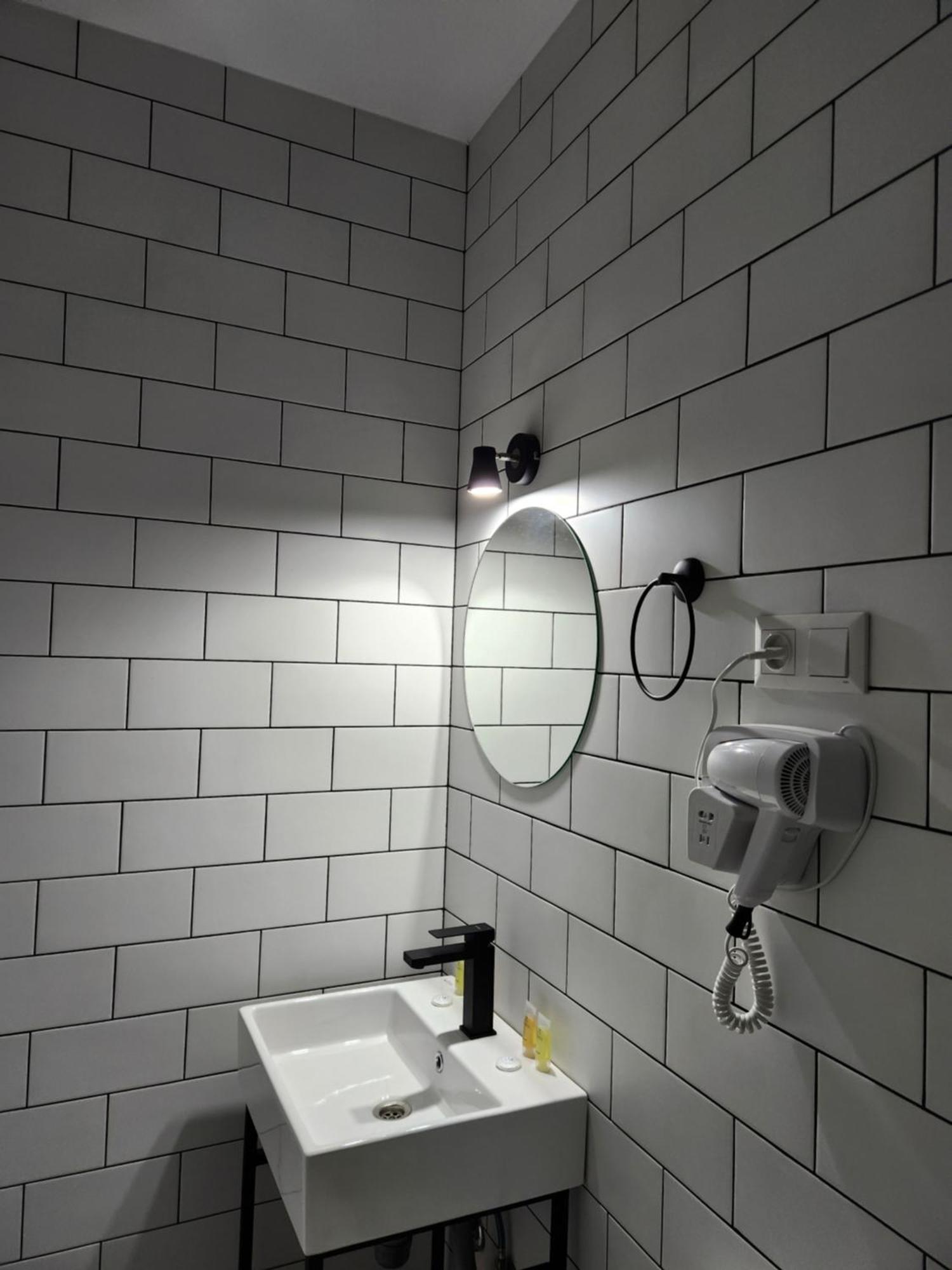 Dro Hotel クタイシ エクステリア 写真